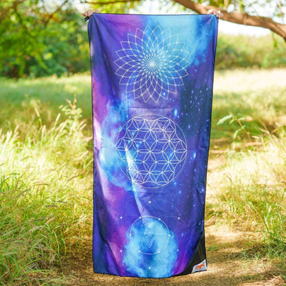 Adventure Towel Beach Size L with Pouch- Cosmic image 5