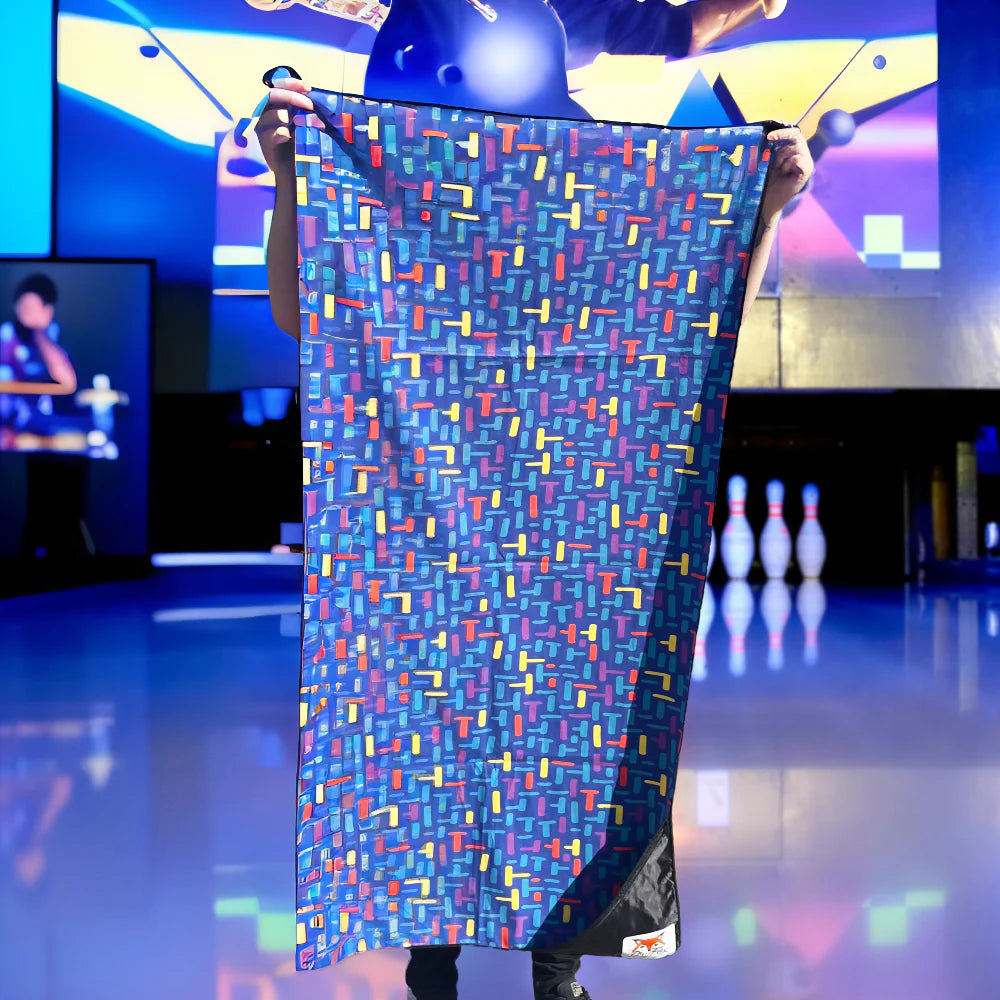 Adventure Towel Beach Size L with Pouch- Party image 2