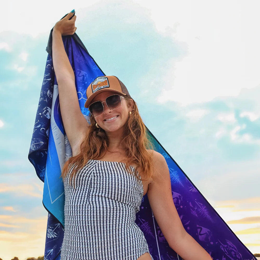 Adventure Towel Beach Size L with Pouch- Wind image 4