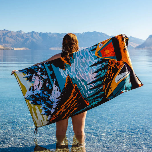 Adventure Towel Beach Size L with Pouch- Campout image 1