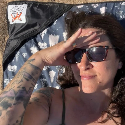 Adventure Towel Beach Size L with Pouch- Fire image 4