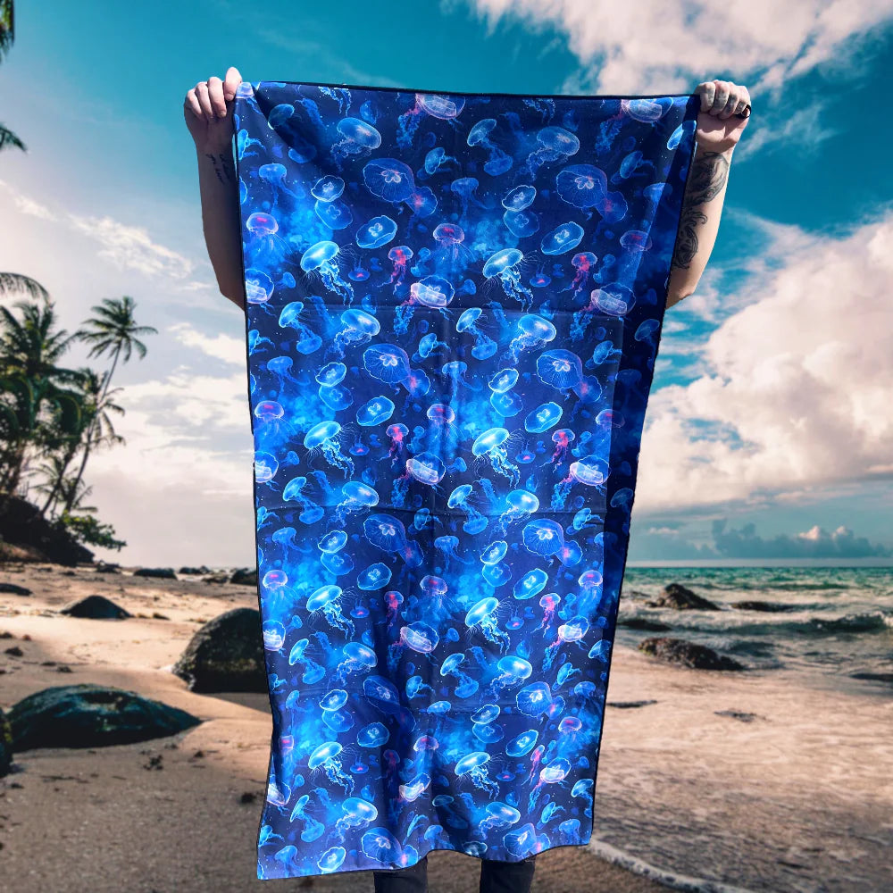 Adventure Towel Beach Size L with Pouch- Ocean image 1